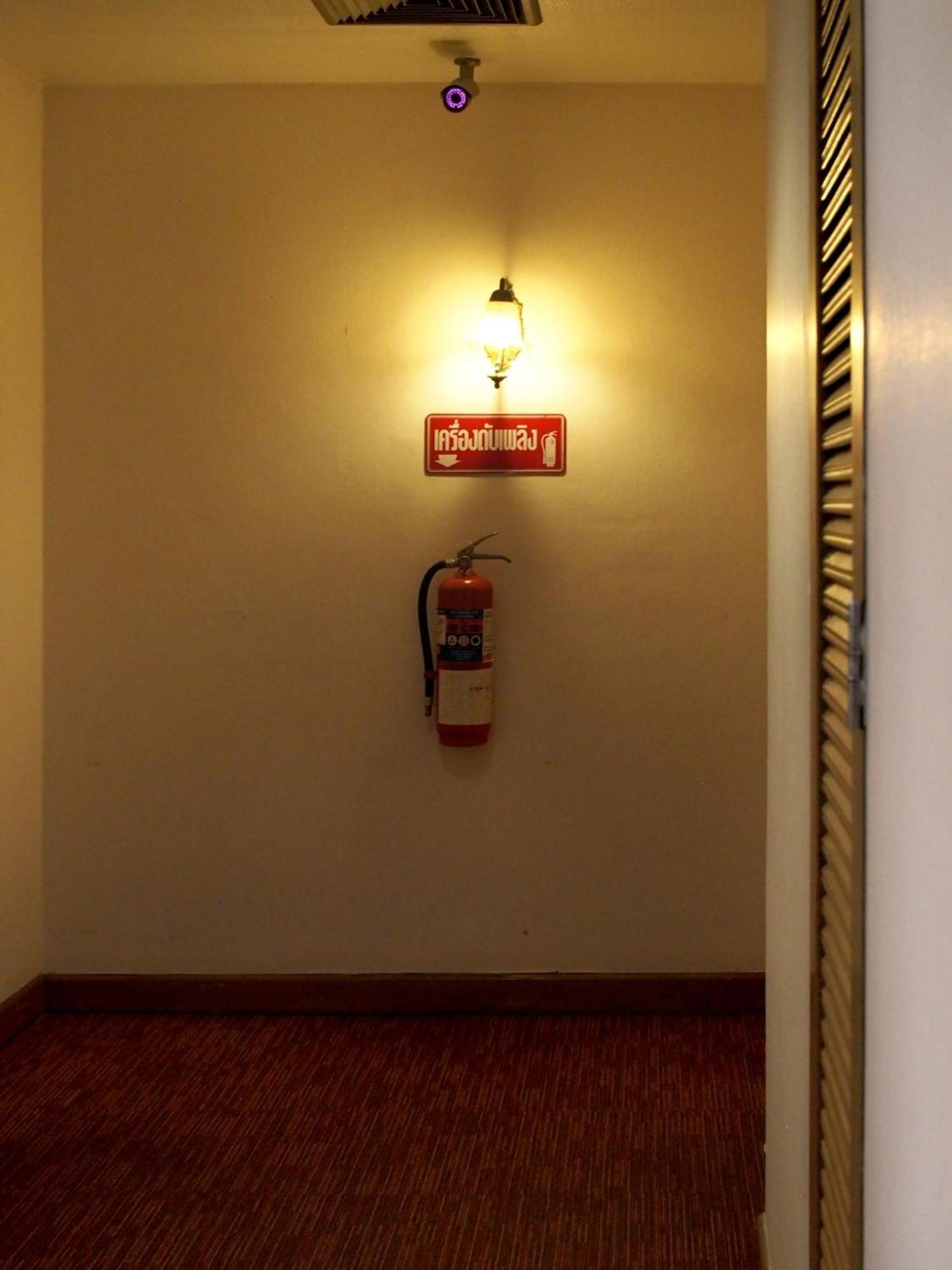 Wish Inn Chidlom Bkk - วิช อินน์ ชิดลม X Makkaszan Kültér fotó